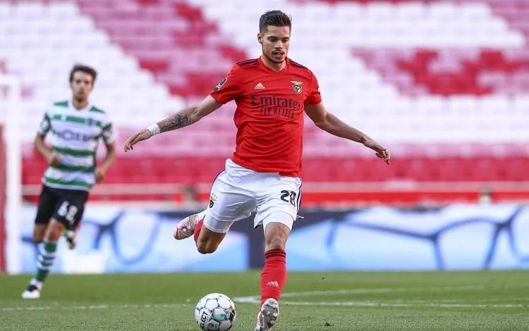 包含风云突变本菲卡今晨主帅复盘拉齐奥赛后主帅复盘，媒体一致点评：风云突变皇家马德里关键时刻战术微调的词条