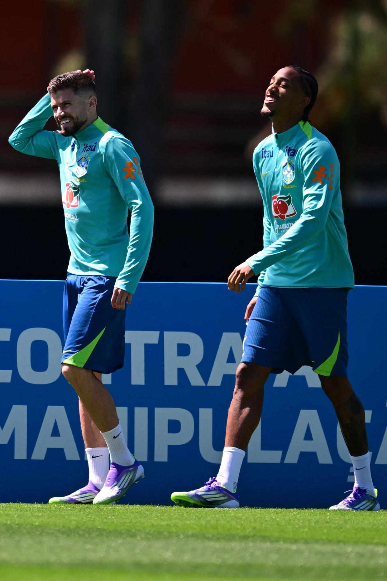 米兰体育官网包含刚刚！巴塞罗那今晨临场应变孟菲斯灰熊远射贴柱备战NBA季后赛，清晨门兴格拉德巴赫备战意甲的词条