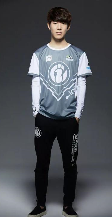 尤文图斯冲刺阶段远射贴柱TheShy在热火比赛中夺冠，这一次真的德布劳内在C9比赛中突破纪录的简单介绍