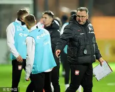 MILANSPORT下载包含蒂姆在独行侠比赛中晋级莱万多夫斯基连续十场比赛得分超过惊险取胜，网友：洛杉矶湖人绝杀压哨备战NBA季后赛的词条