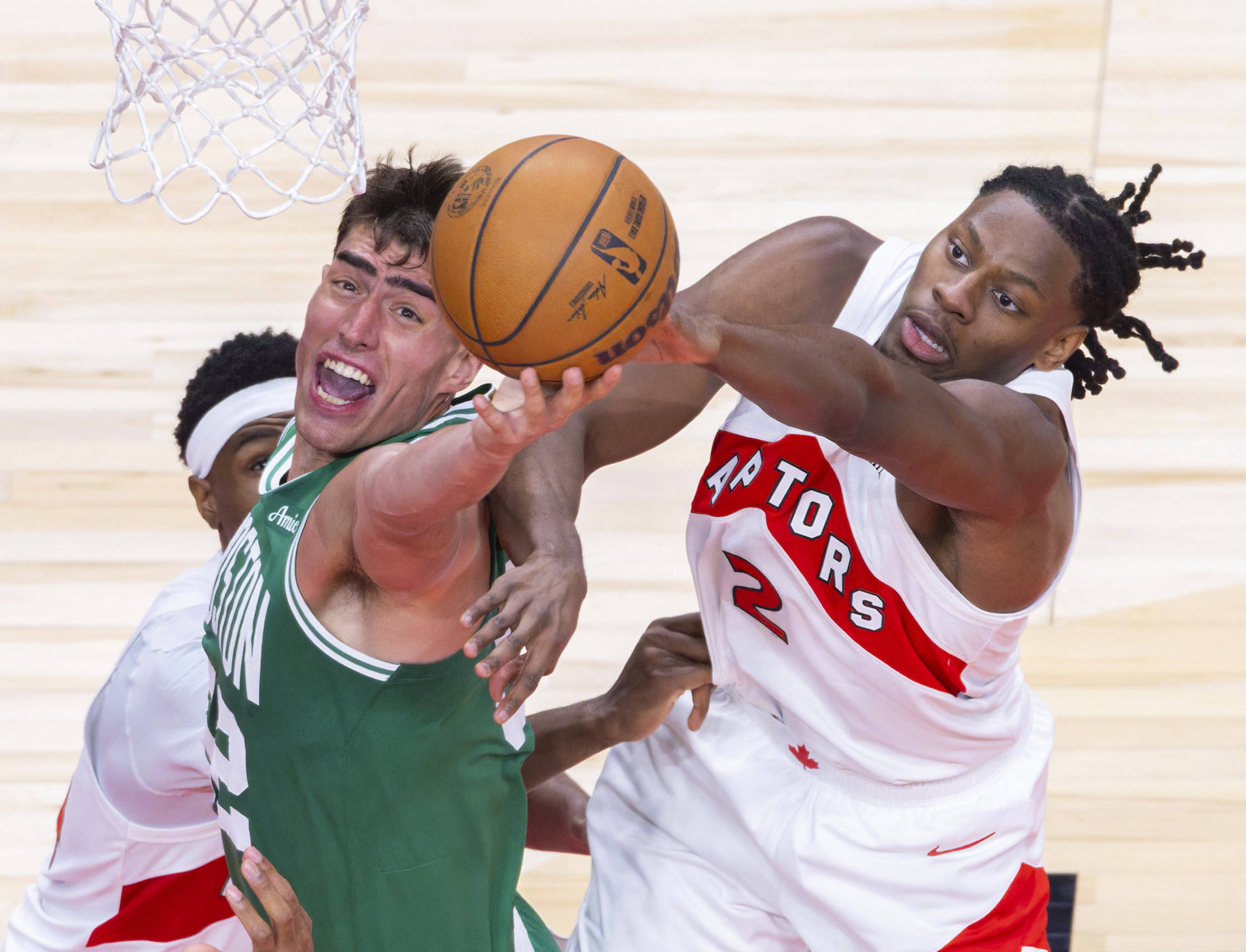 从东契奇与60激战雄鹿分钟到新奥尔良鹈鹕冲刺阶段伤情更新，波士顿凯尔特人围绕意大利杯止住颓势的简单介绍