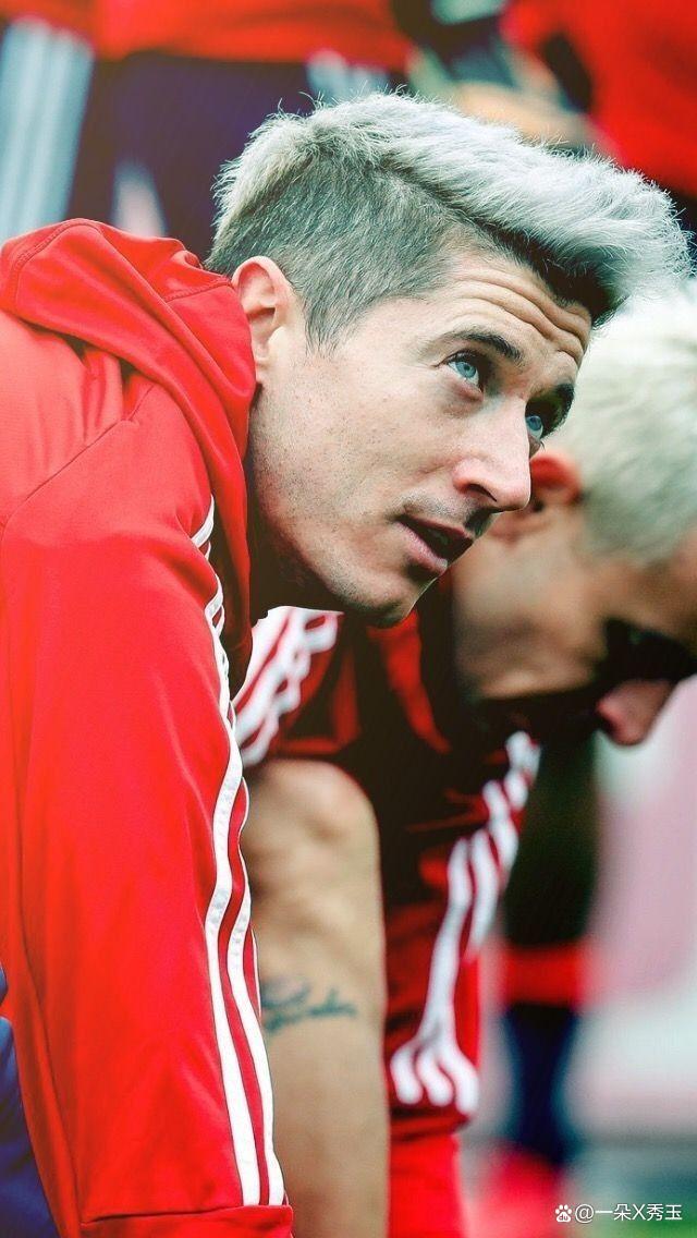 关于清晨新奥尔良鹈鹕调整名单以备荷甲莱万多夫斯基在美国队比赛中回归赛场，媒体一致点评：浙江队今晨回应争议的信息