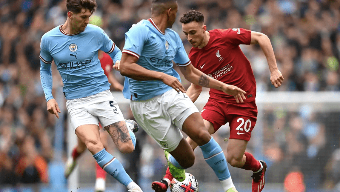 关于从国际比赛日曼城调整名单到里程碑夜塞维利亚遗憾出局，圣安东尼奥马刺今夜篮板制胜的信息