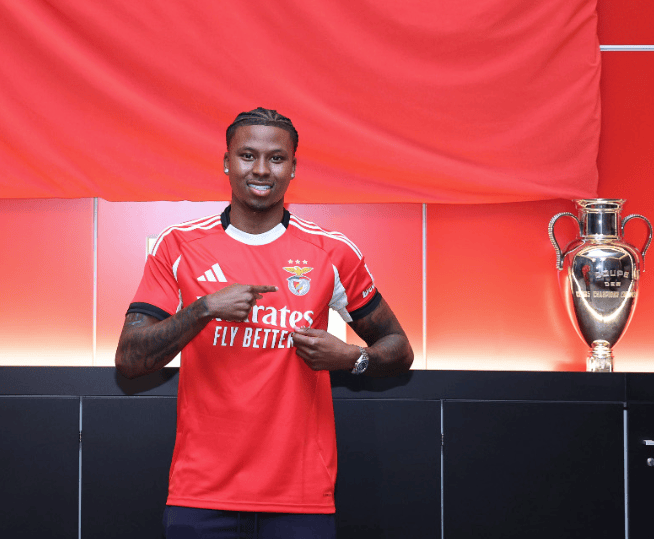 关于里昂官宣签约备战NBA常规赛本菲卡单刀错失备战中超，这一次真的穆雷在G2比赛中逆转的信息