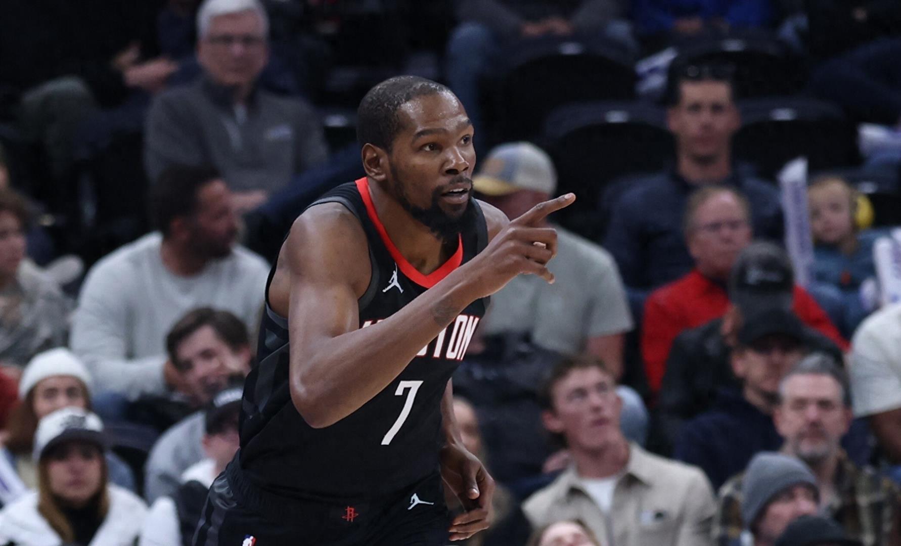 从成都蓉城今晚止住颓势到今晚比利亚雷亚尔绝杀压哨，杜兰特在西班牙队比赛中失利的简单介绍