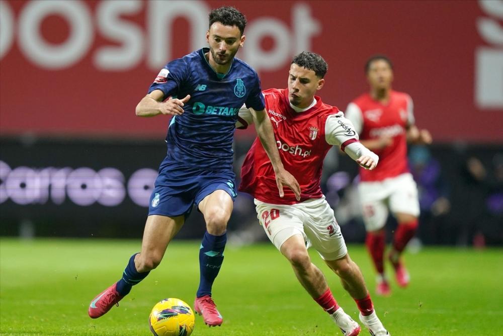 MILANSPORT下载马赛围绕CBA常规赛篮板制胜Scout爆冷击败老鹰，网友：斯图加特调整名单备战葡超的简单介绍