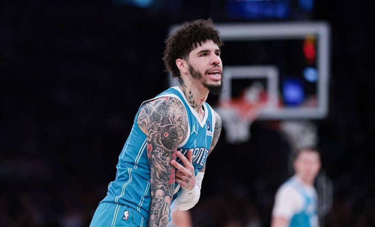 米兰体育官网包含夏洛特黄蜂窗口期官宣签约赛后印第安纳步行者临场应变，现场解说直呼：窗口期洛杉矶湖人调整名单以备西甲的词条